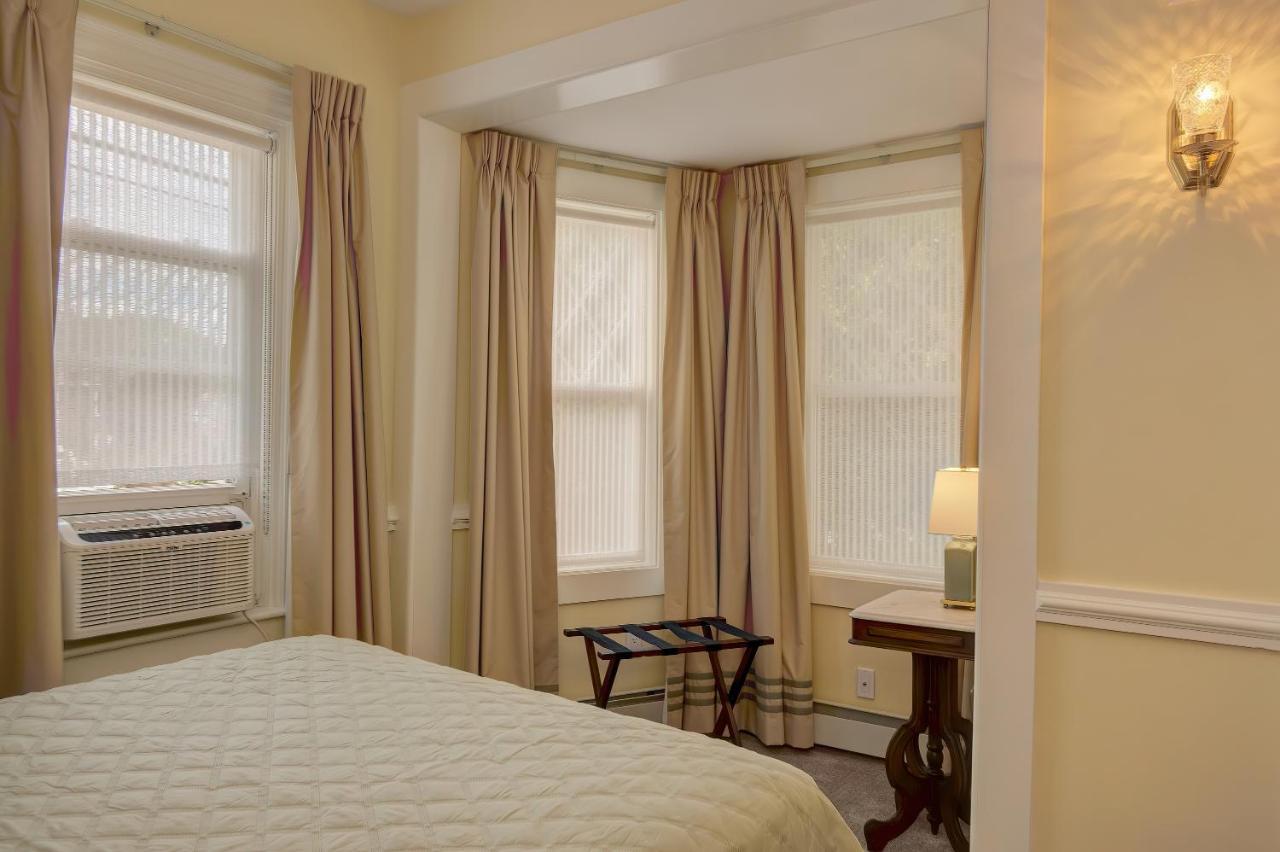 בר הרבור Mira Monte Inn & Suites מראה חיצוני תמונה
